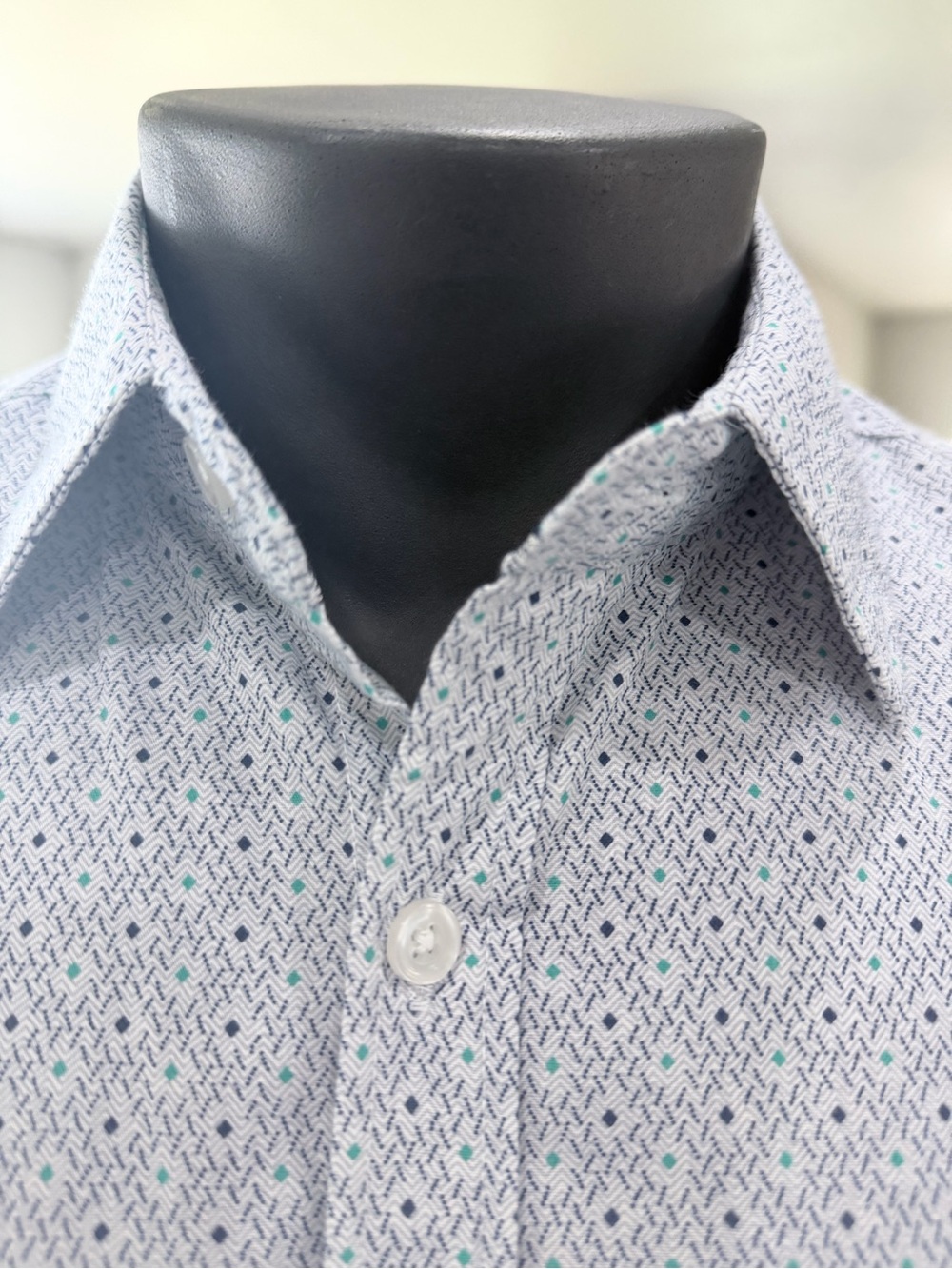 Monument Men's Light Blue Short-Sleeve Button-Down with Micro Pattern - Picture 2 of 7